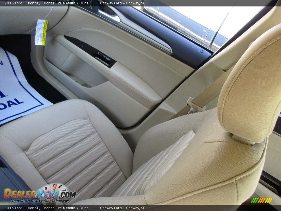 2016 Ford Fusion SE Bronze Fire Metallic / Dune Photo #18