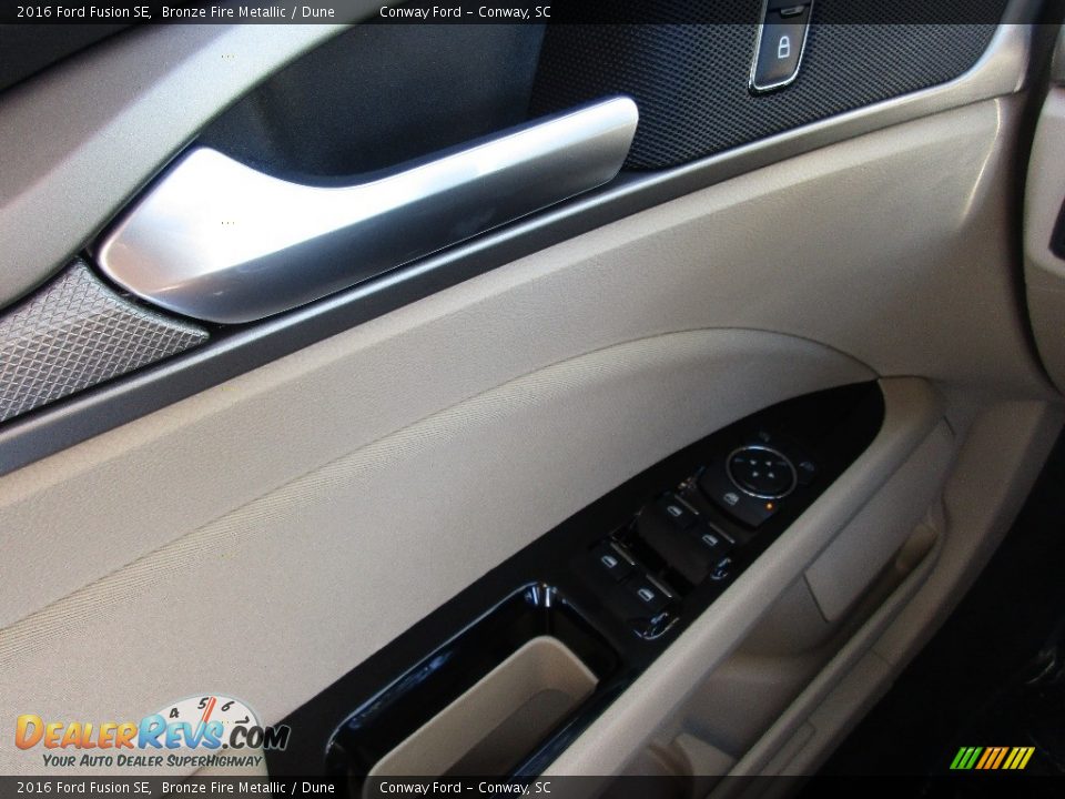 2016 Ford Fusion SE Bronze Fire Metallic / Dune Photo #30
