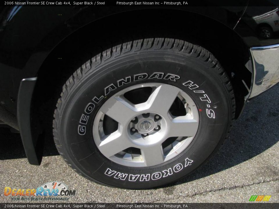 2006 Nissan Frontier SE Crew Cab 4x4 Super Black / Steel Photo #6