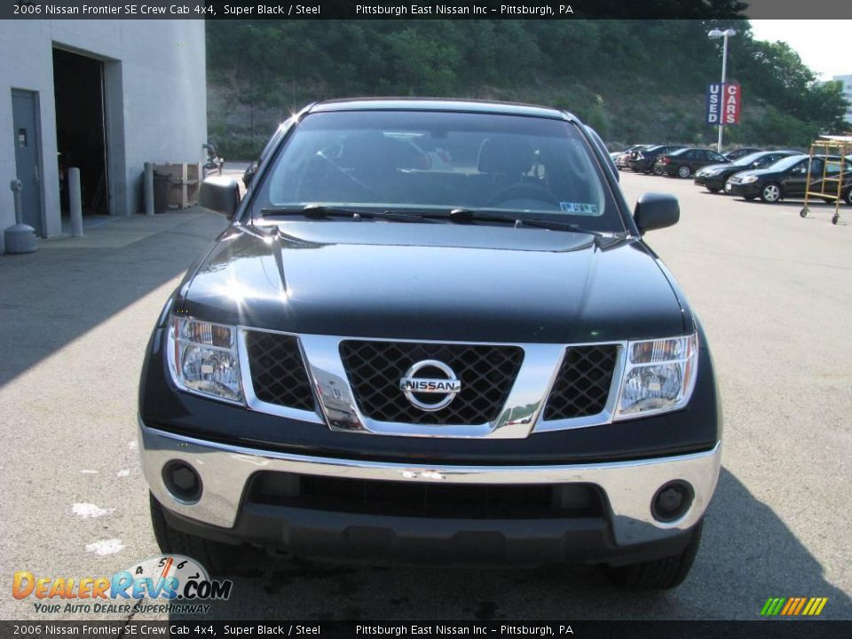 2006 Nissan Frontier SE Crew Cab 4x4 Super Black / Steel Photo #7