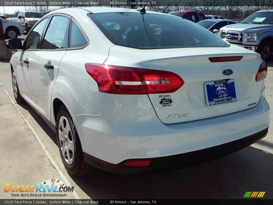 2016 Ford Focus S Sedan Oxford White / Charcoal Black Photo #6