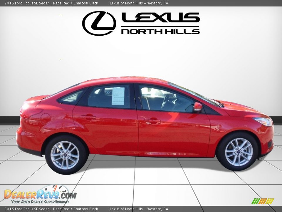 2016 Ford Focus SE Sedan Race Red / Charcoal Black Photo #2