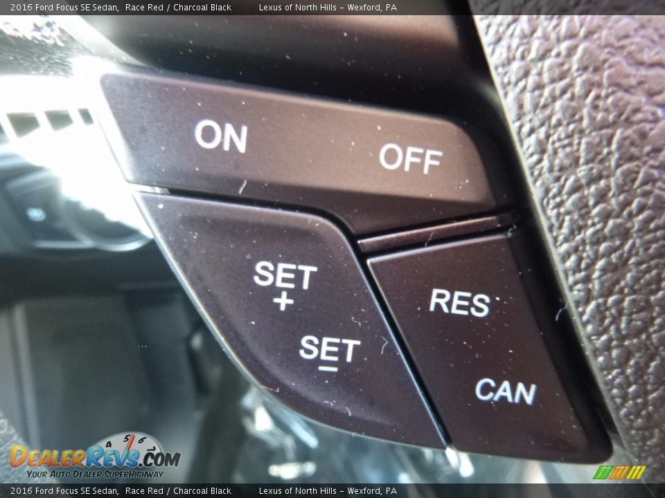 2016 Ford Focus SE Sedan Race Red / Charcoal Black Photo #16