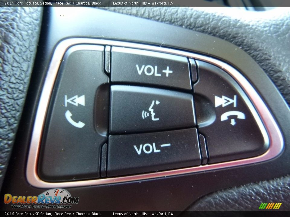 2016 Ford Focus SE Sedan Race Red / Charcoal Black Photo #17