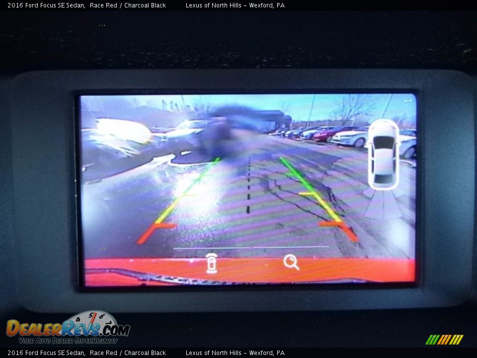 2016 Ford Focus SE Sedan Race Red / Charcoal Black Photo #18