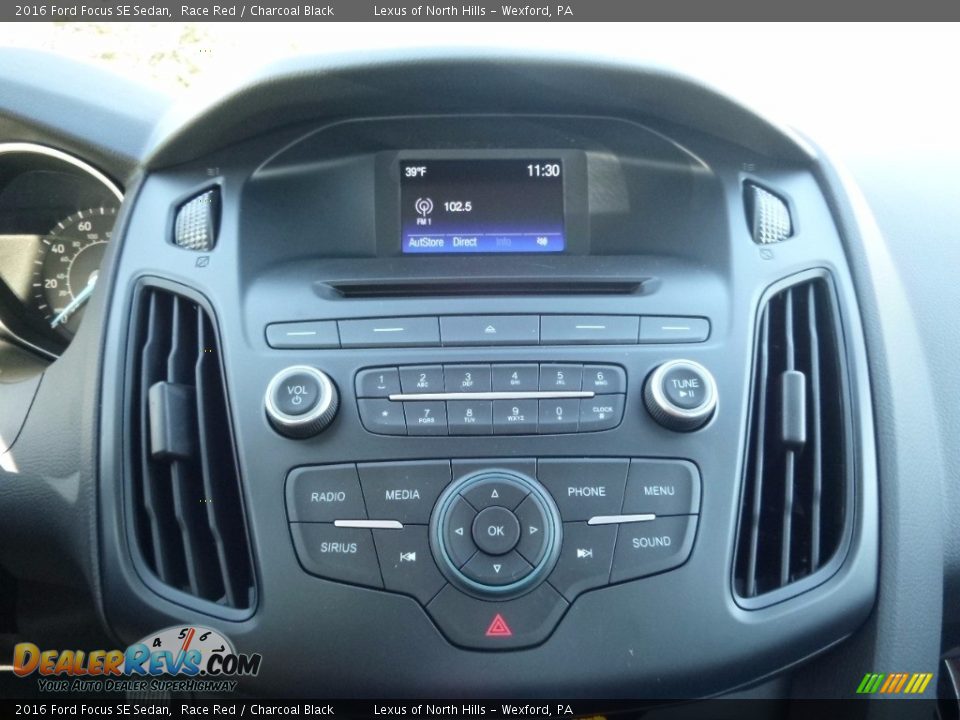 2016 Ford Focus SE Sedan Race Red / Charcoal Black Photo #19