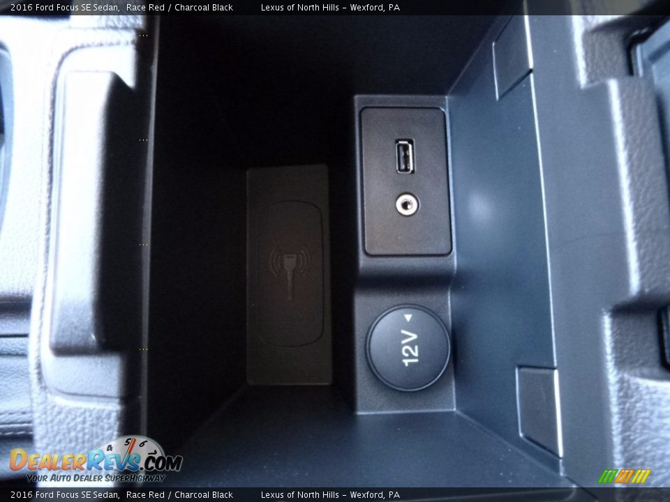 2016 Ford Focus SE Sedan Race Red / Charcoal Black Photo #24