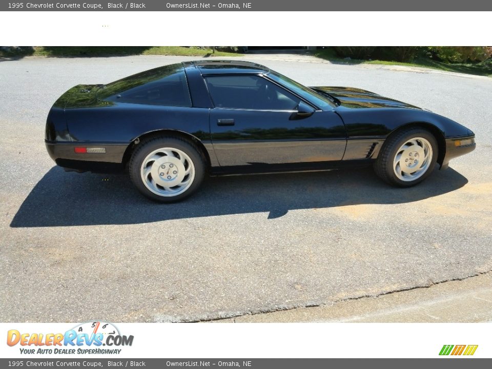1995 Chevrolet Corvette Coupe Black / Black Photo #1