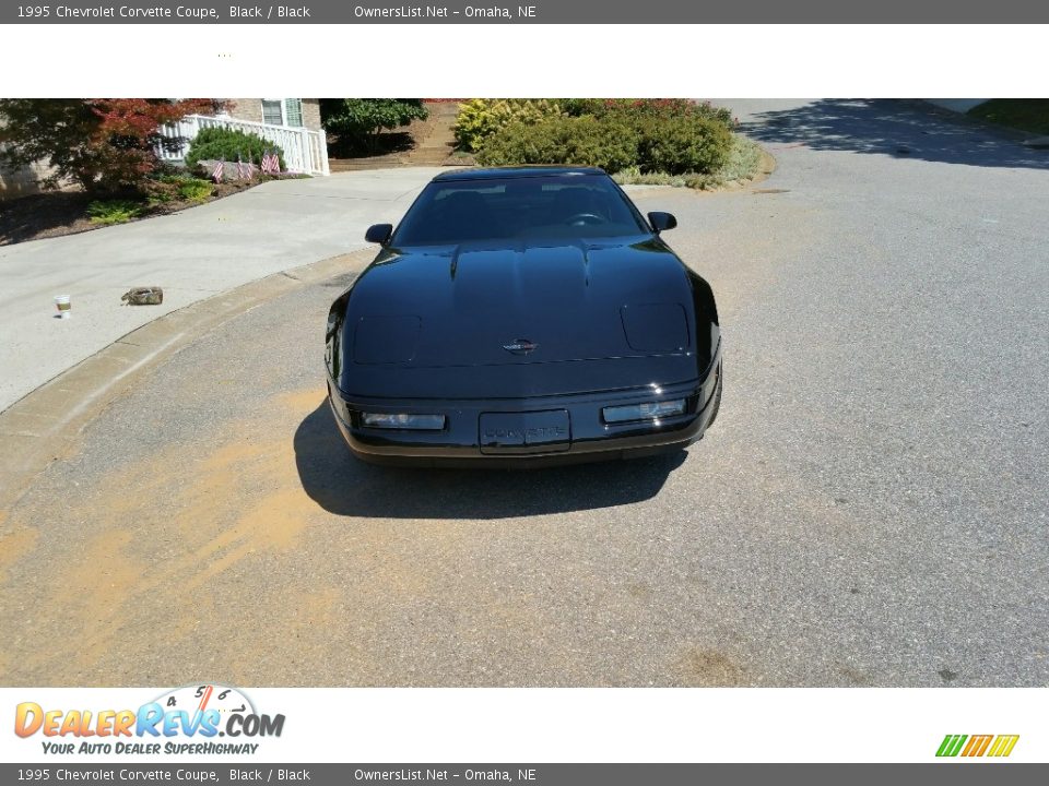 1995 Chevrolet Corvette Coupe Black / Black Photo #3