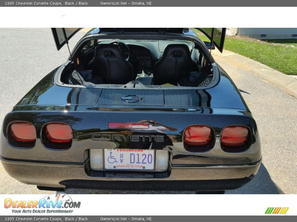 1995 Chevrolet Corvette Coupe Black / Black Photo #14