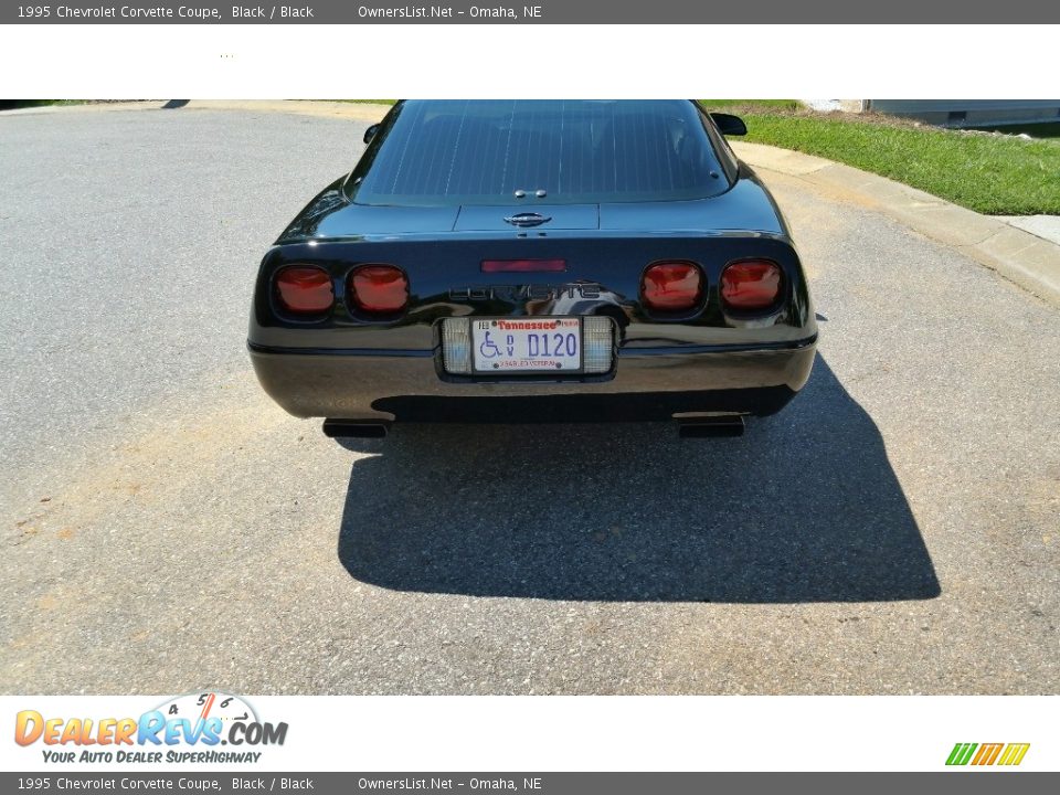 1995 Chevrolet Corvette Coupe Black / Black Photo #15
