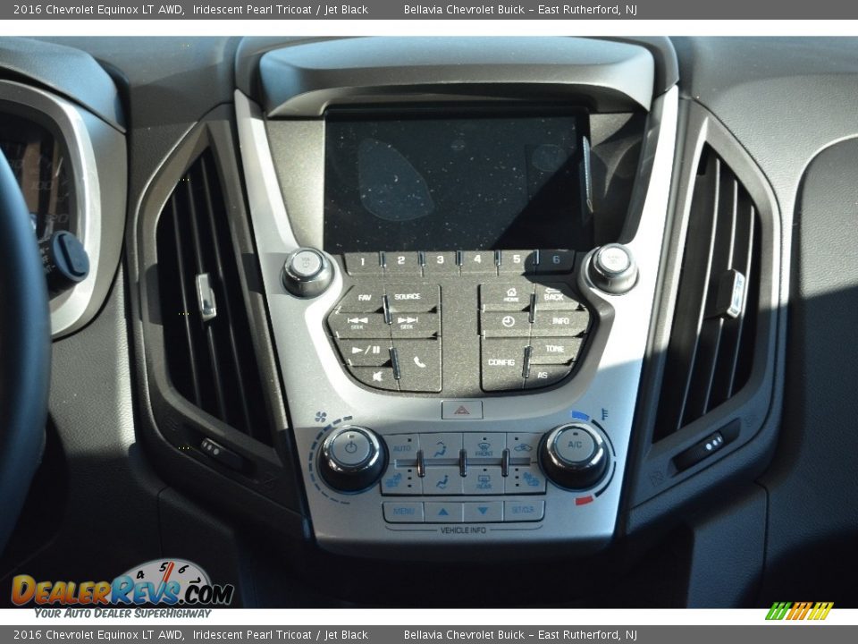 2016 Chevrolet Equinox LT AWD Iridescent Pearl Tricoat / Jet Black Photo #11