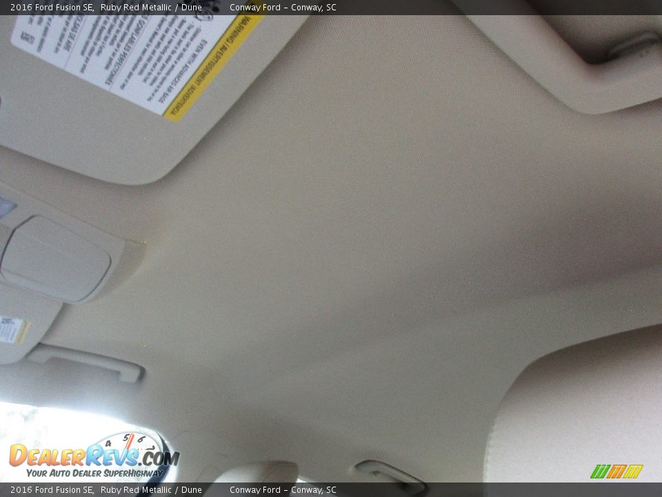 2016 Ford Fusion SE Ruby Red Metallic / Dune Photo #15