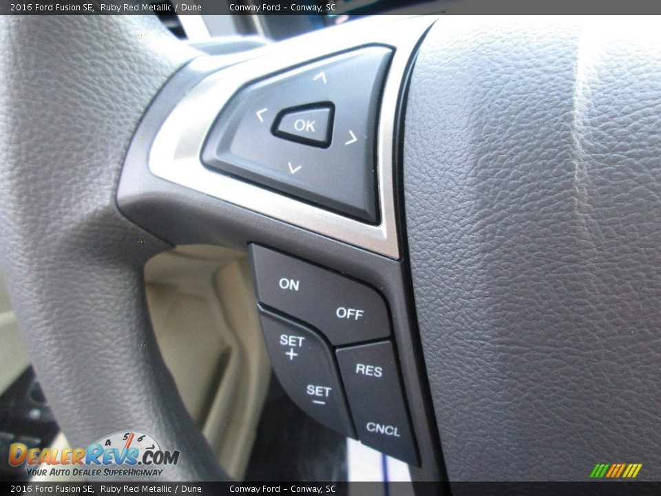 2016 Ford Fusion SE Ruby Red Metallic / Dune Photo #29