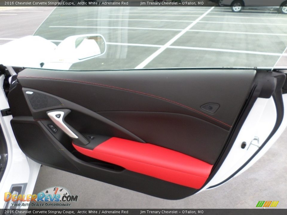 Door Panel of 2016 Chevrolet Corvette Stingray Coupe Photo #31
