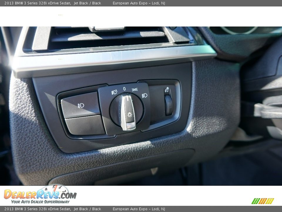 2013 BMW 3 Series 328i xDrive Sedan Jet Black / Black Photo #15
