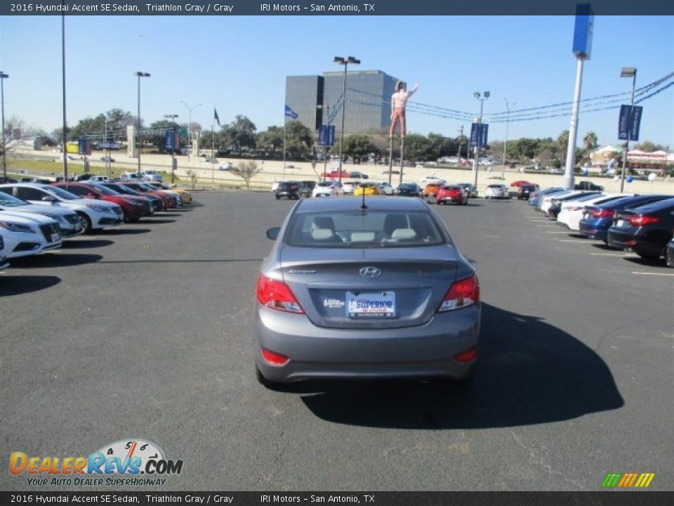 2016 Hyundai Accent SE Sedan Triathlon Gray / Gray Photo #6