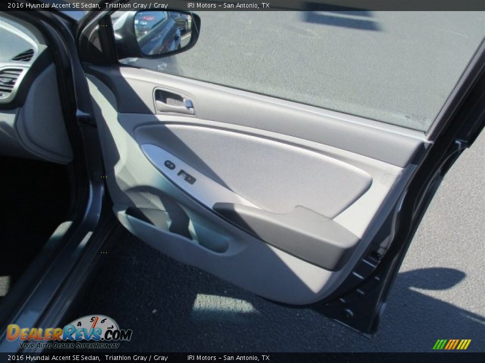 2016 Hyundai Accent SE Sedan Triathlon Gray / Gray Photo #16