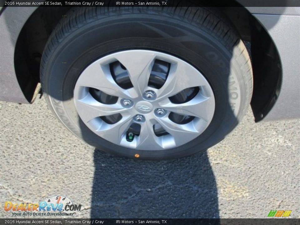 2016 Hyundai Accent SE Sedan Triathlon Gray / Gray Photo #22