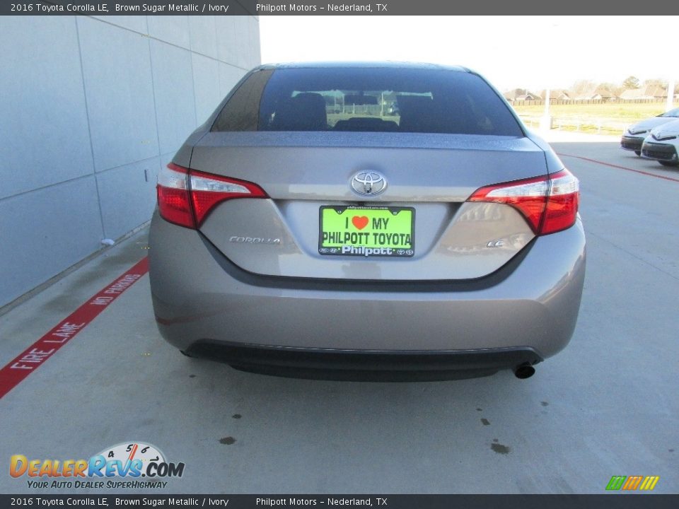 2016 Toyota Corolla LE Brown Sugar Metallic / Ivory Photo #5