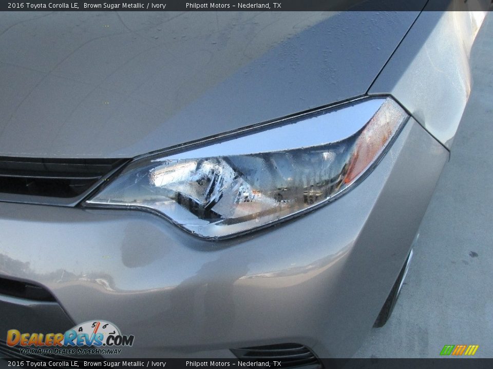 2016 Toyota Corolla LE Brown Sugar Metallic / Ivory Photo #9