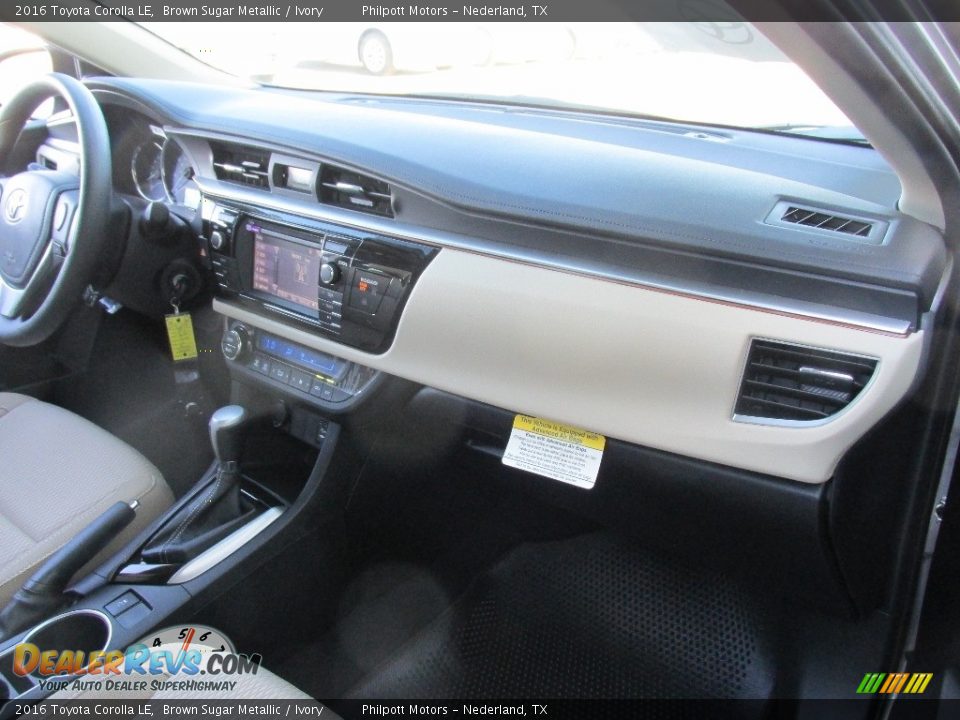 2016 Toyota Corolla LE Brown Sugar Metallic / Ivory Photo #17