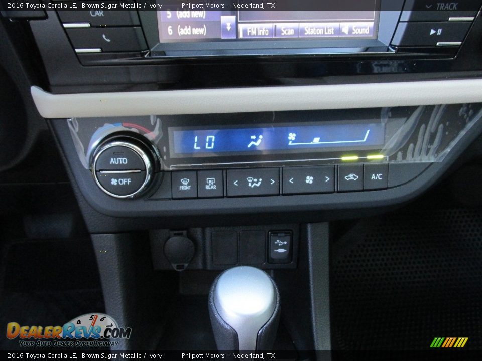 2016 Toyota Corolla LE Brown Sugar Metallic / Ivory Photo #27