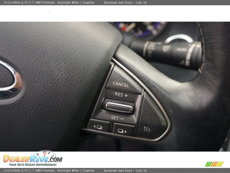 2014 Infiniti Q 50 3.7 AWD Premium Moonlight White / Graphite Photo #17