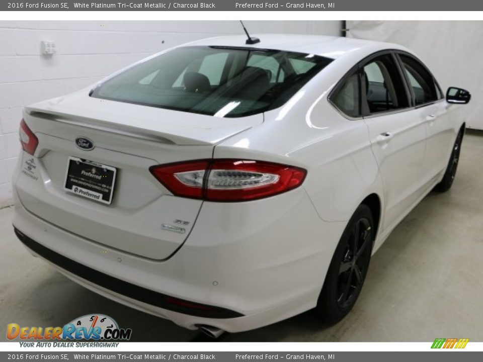 2016 Ford Fusion SE White Platinum Tri-Coat Metallic / Charcoal Black Photo #4