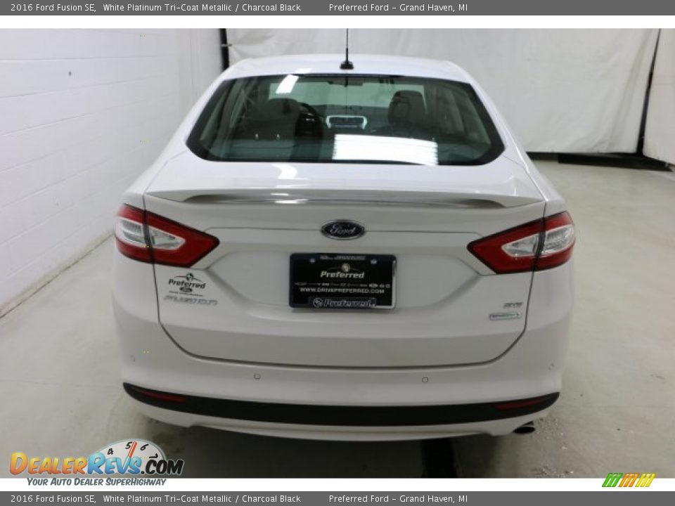 2016 Ford Fusion SE White Platinum Tri-Coat Metallic / Charcoal Black Photo #5