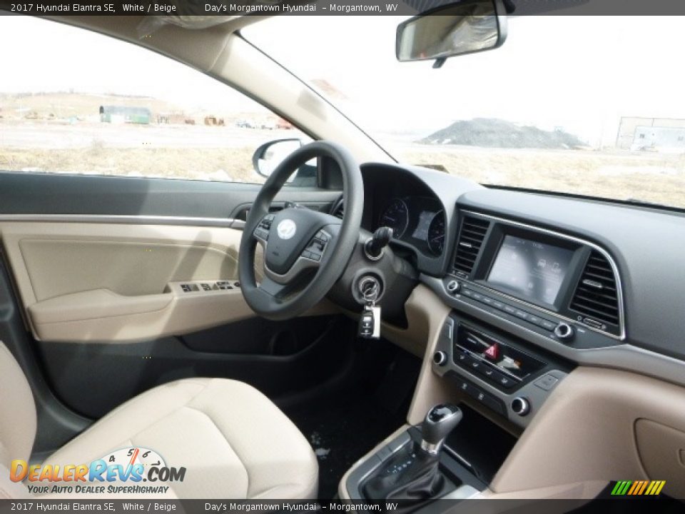 2017 Hyundai Elantra SE White / Beige Photo #4