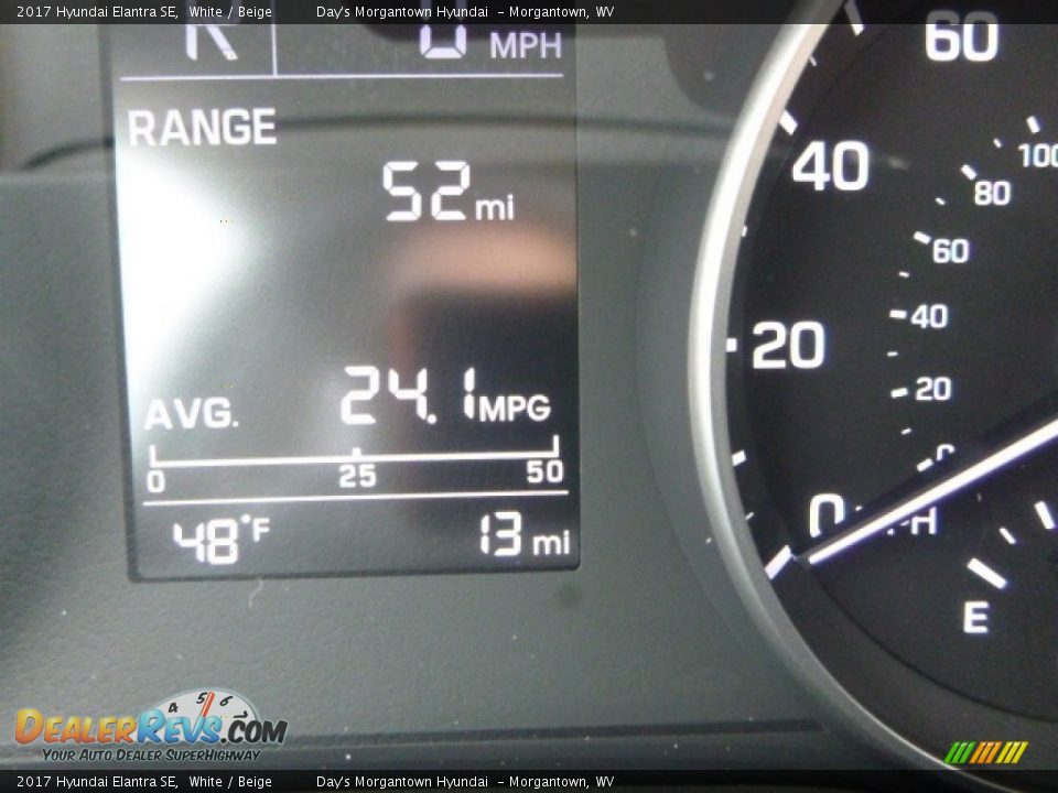 2017 Hyundai Elantra SE White / Beige Photo #18