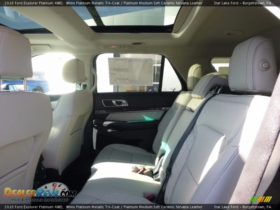 2016 Ford Explorer Platinum 4WD White Platinum Metallic Tri-Coat / Platinum Medium Soft Ceramic Nirvana Leather Photo #10