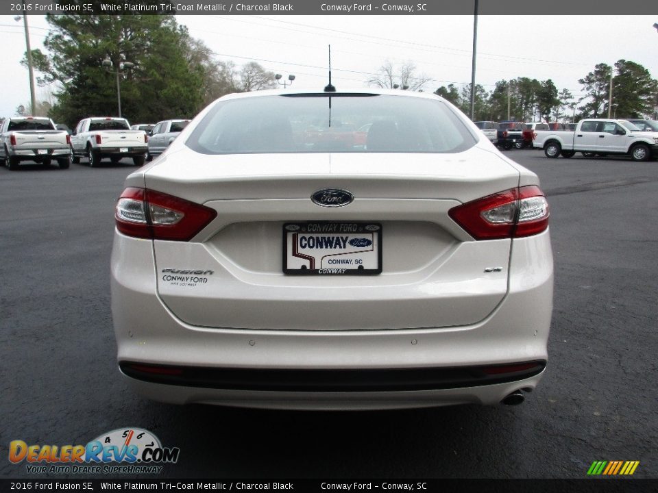 2016 Ford Fusion SE White Platinum Tri-Coat Metallic / Charcoal Black Photo #4