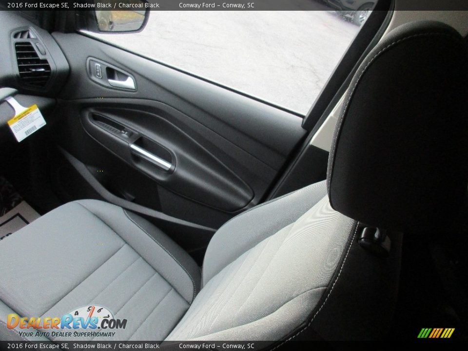 2016 Ford Escape SE Shadow Black / Charcoal Black Photo #19