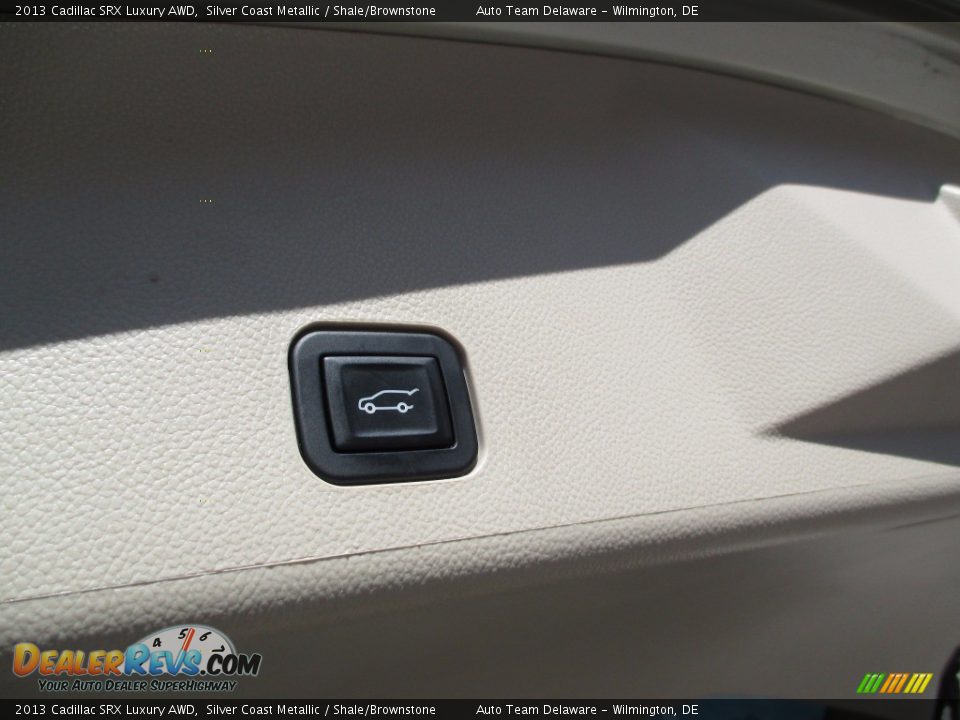 2013 Cadillac SRX Luxury AWD Silver Coast Metallic / Shale/Brownstone Photo #28