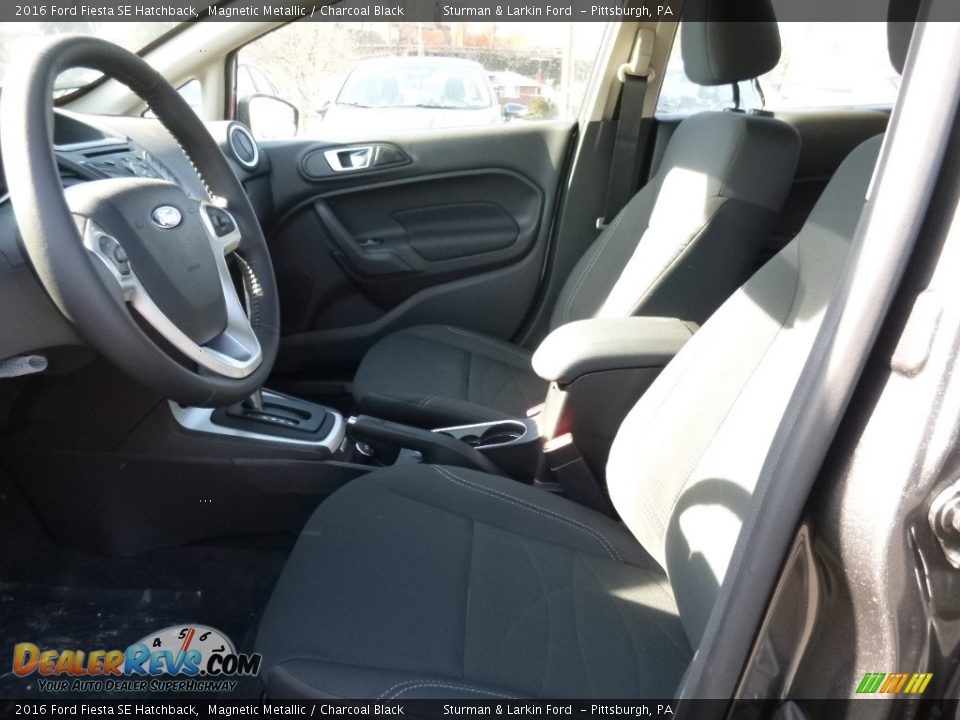 2016 Ford Fiesta SE Hatchback Magnetic Metallic / Charcoal Black Photo #7