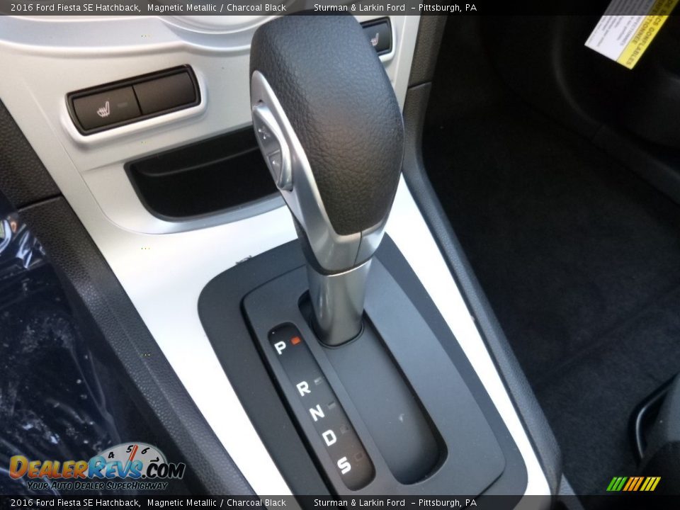 2016 Ford Fiesta SE Hatchback Magnetic Metallic / Charcoal Black Photo #13