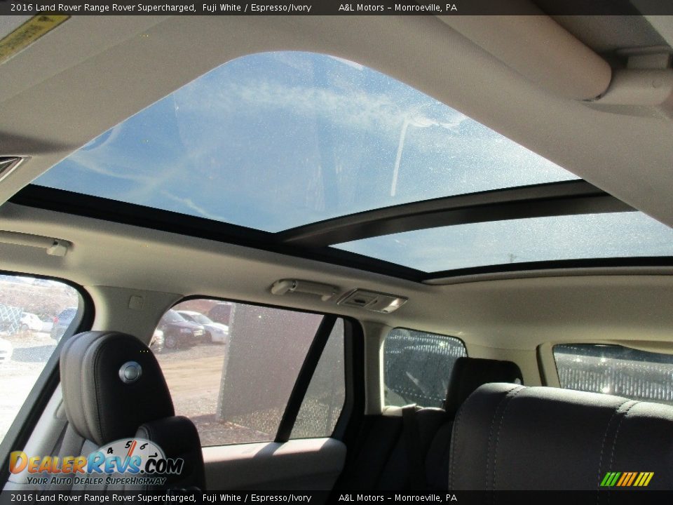 2016 Land Rover Range Rover Supercharged Fuji White / Espresso/Ivory Photo #11