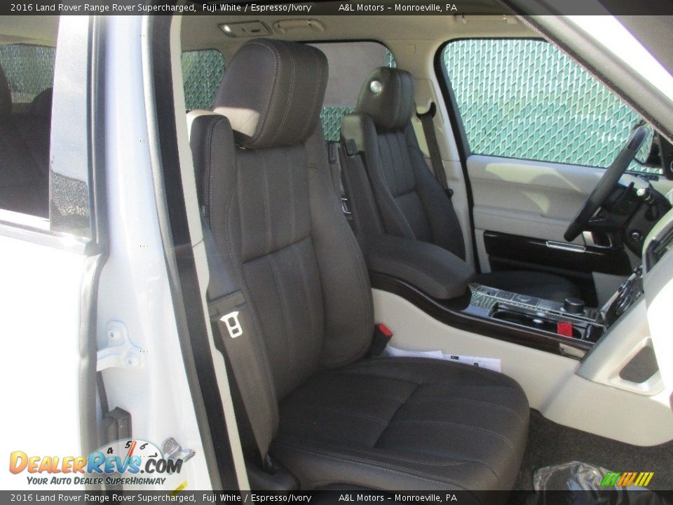 2016 Land Rover Range Rover Supercharged Fuji White / Espresso/Ivory Photo #12