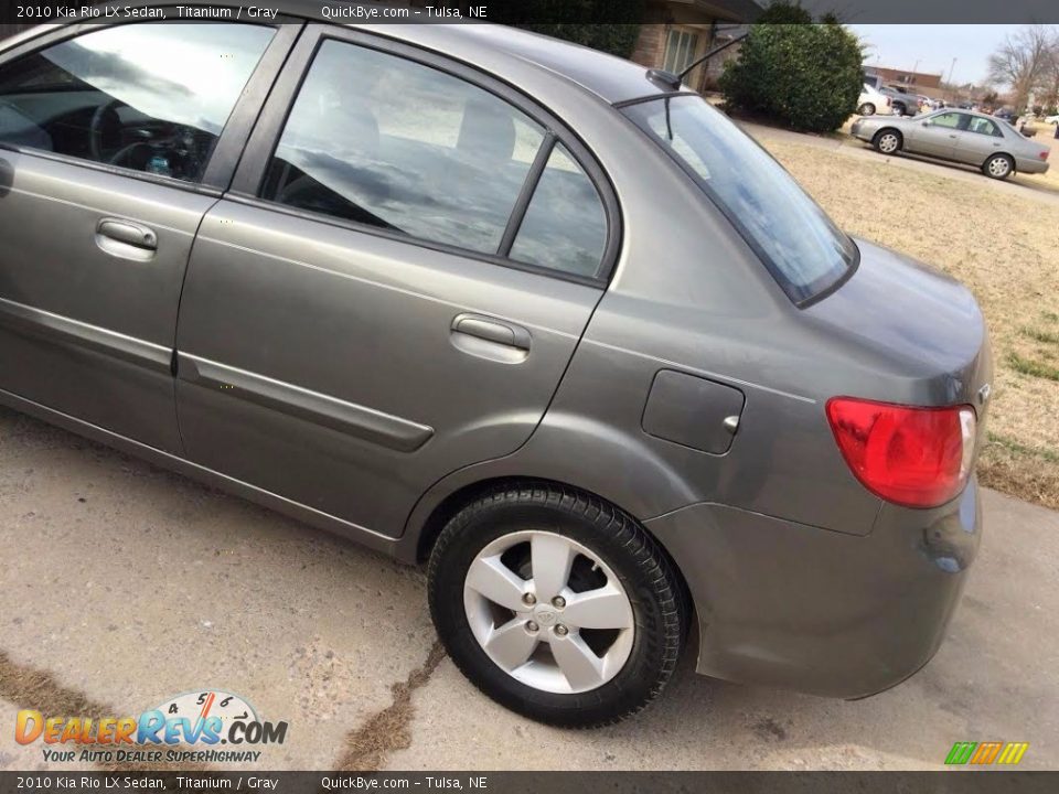 2010 Kia Rio LX Sedan Titanium / Gray Photo #4