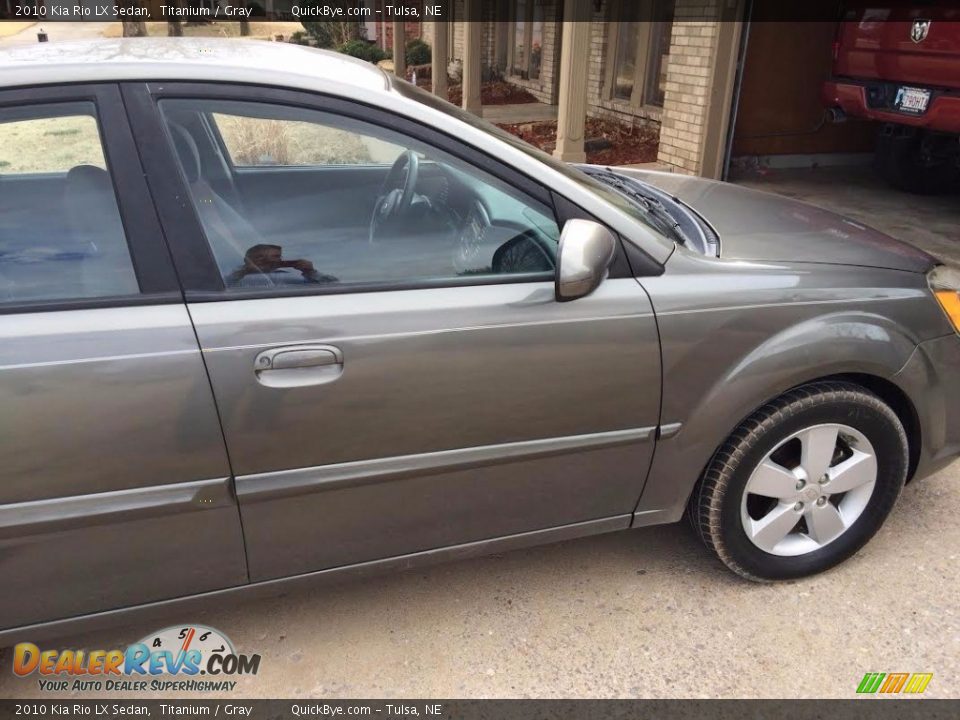 2010 Kia Rio LX Sedan Titanium / Gray Photo #6