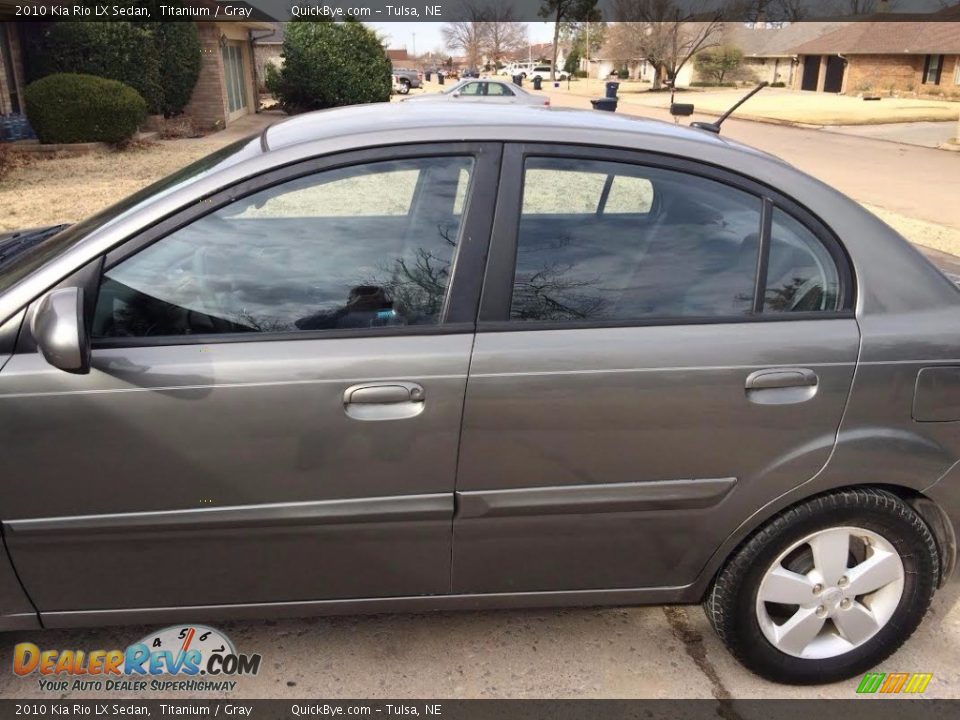 2010 Kia Rio LX Sedan Titanium / Gray Photo #7