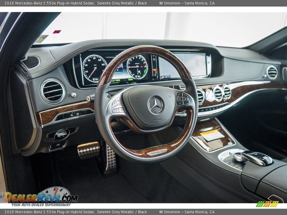 Dashboard of 2016 Mercedes-Benz S 550e Plug-In Hybrid Sedan Photo #5