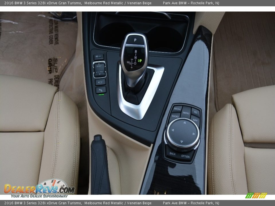 2016 BMW 3 Series 328i xDrive Gran Turismo Shifter Photo #17