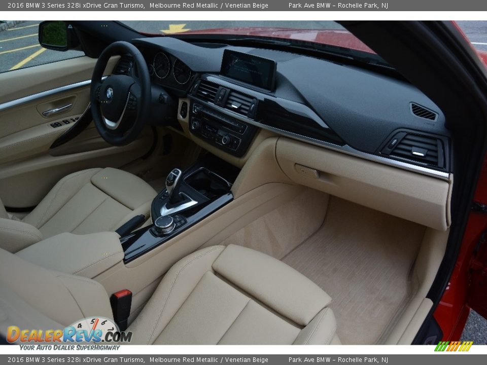 Dashboard of 2016 BMW 3 Series 328i xDrive Gran Turismo Photo #27