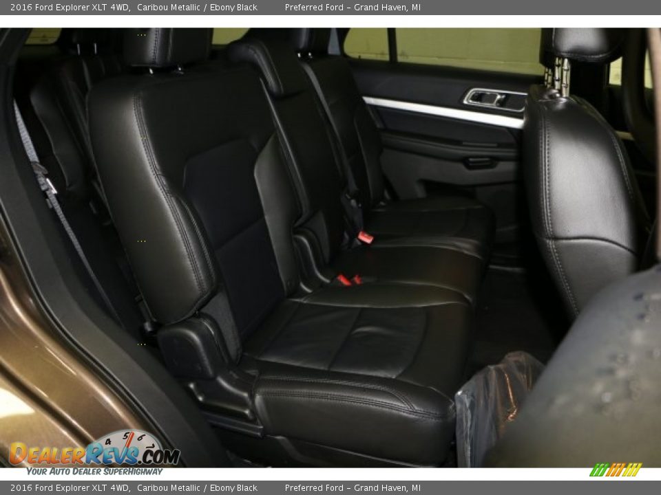 2016 Ford Explorer XLT 4WD Caribou Metallic / Ebony Black Photo #12