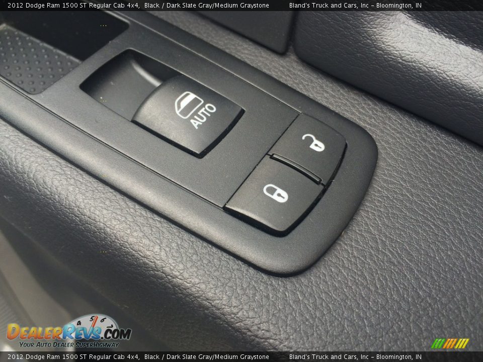 2012 Dodge Ram 1500 ST Regular Cab 4x4 Black / Dark Slate Gray/Medium Graystone Photo #29