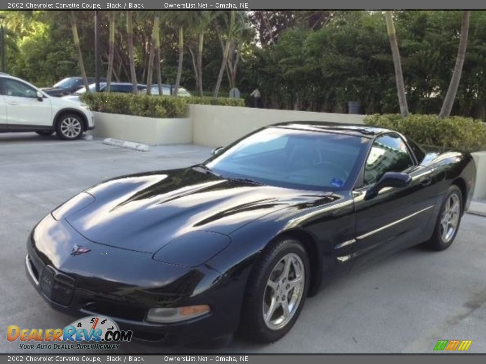 Front 3/4 View of 2002 Chevrolet Corvette Coupe Photo #1