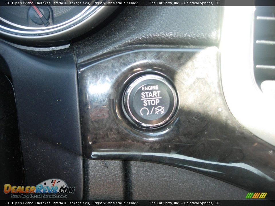 2011 Jeep Grand Cherokee Laredo X Package 4x4 Bright Silver Metallic / Black Photo #24